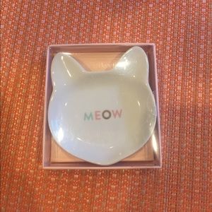 Ceramic cat shaped tray