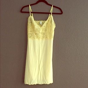 Women's camisole sleepwear