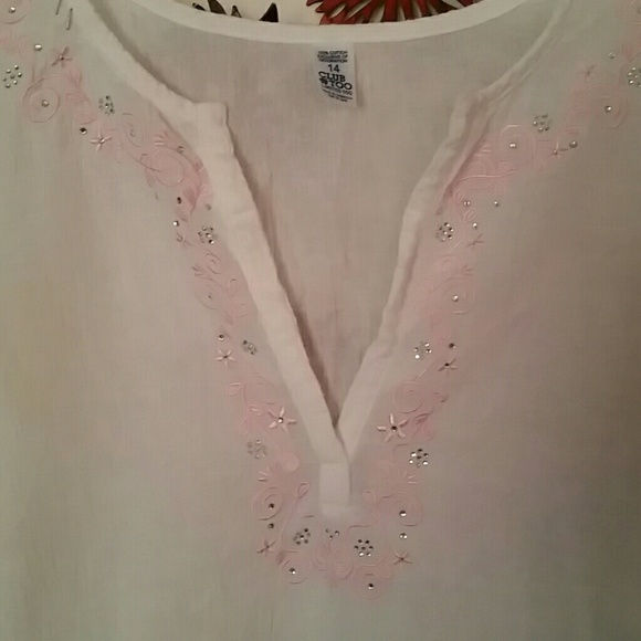 Cute top - Picture 2 of 2