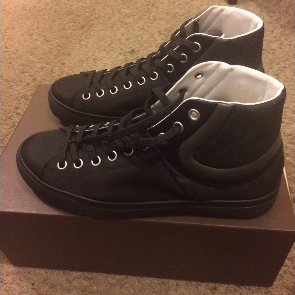 ✅SOLD✅ Louis Vuitton Sprinter Sneaker