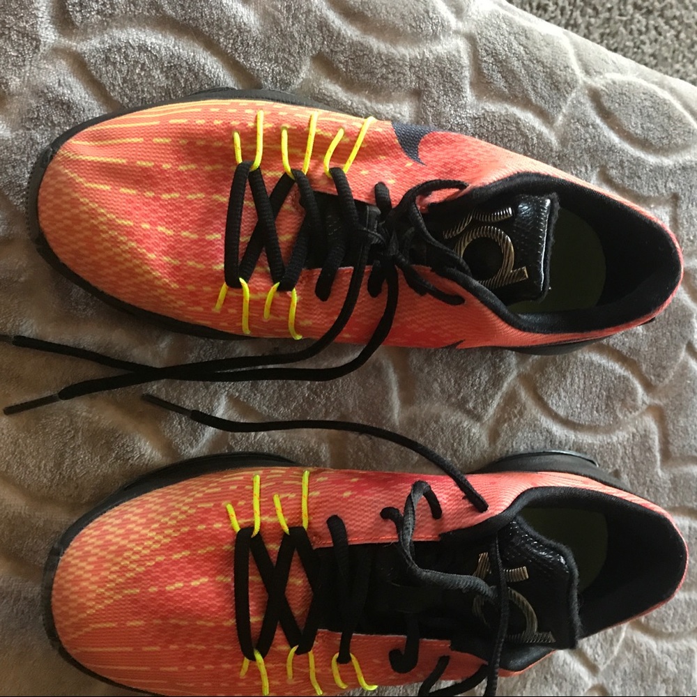 Nike kd daughters basketball shoes