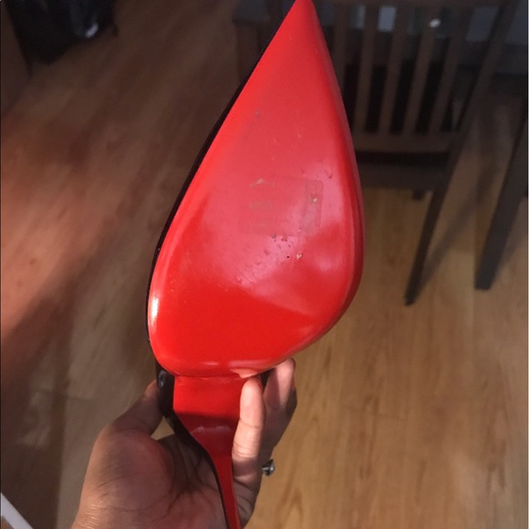 Christian Louboutin So Kate's - Picture 2 of 2