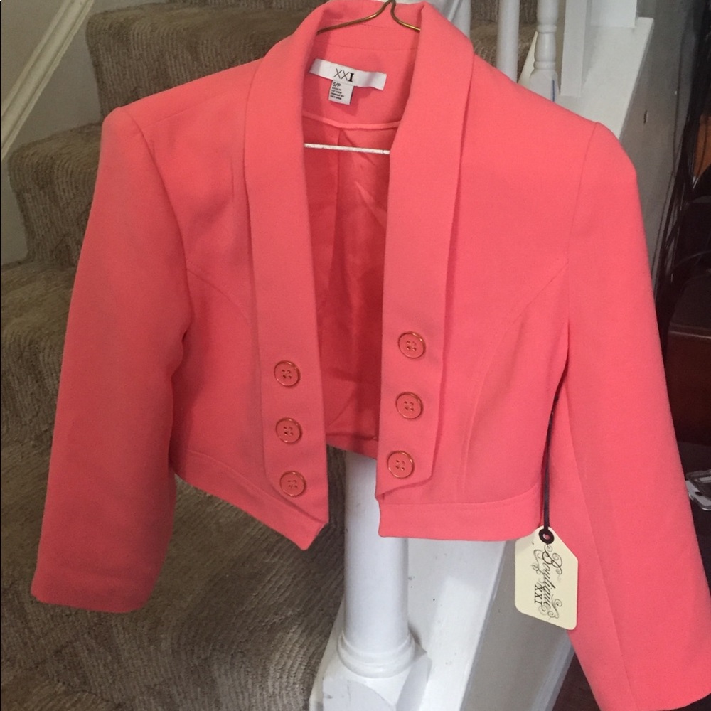 Cropped salmon P/S blazer from Boutique XXI