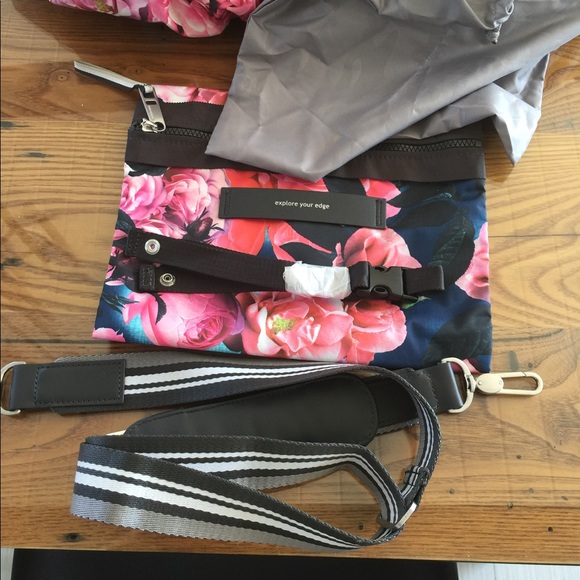 SOLD Lululemon On the Fly Duffel Secret Garden - Picture 5 of 8