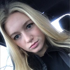 Meet your Posher, Lydia