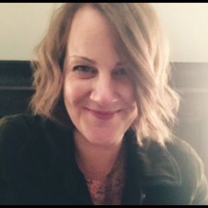 Meet your Posher, Debi