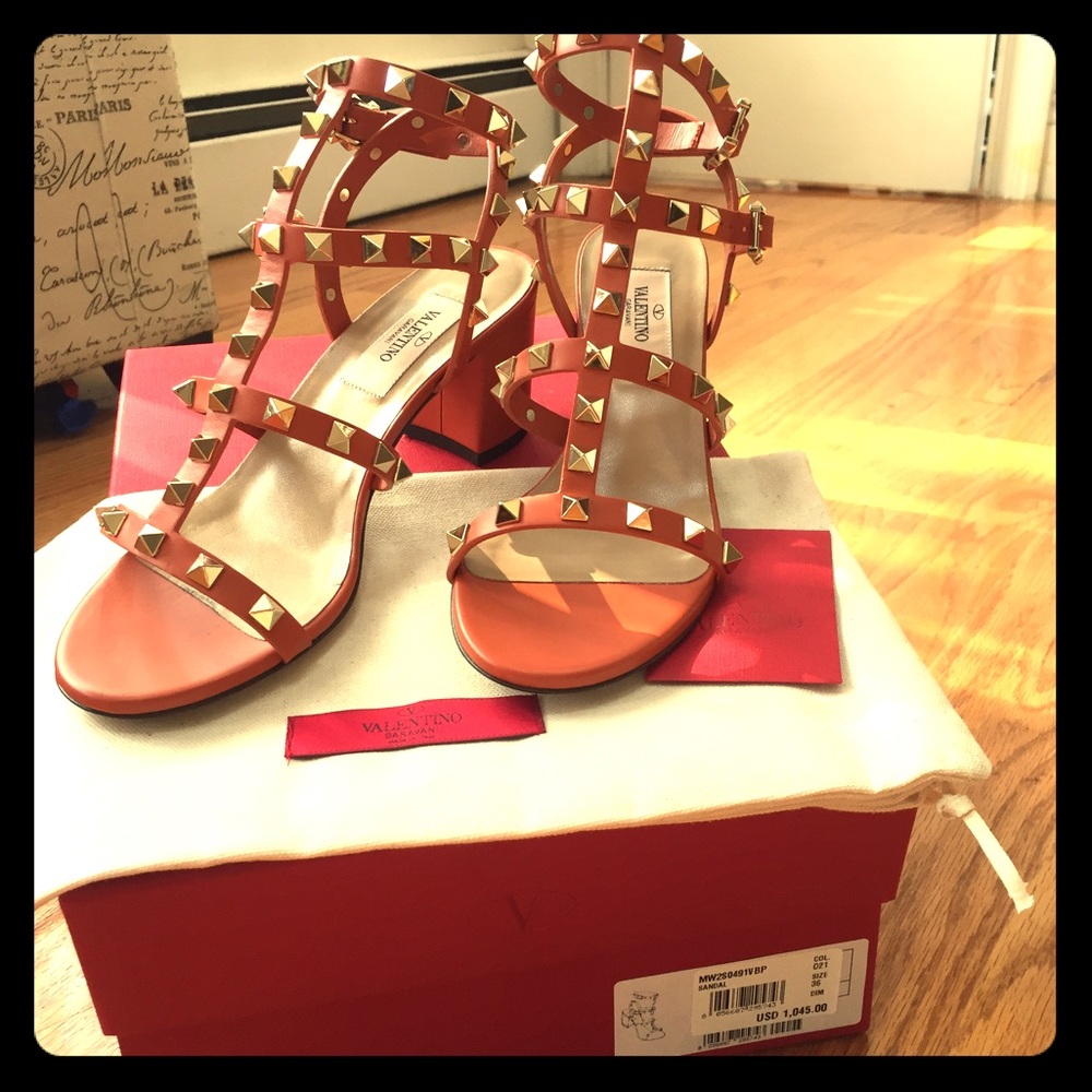 ❌SOLD❌Valentino Rockstud sandal