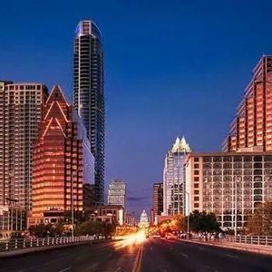 Meet your Posher, Juanita