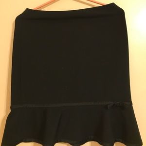 BLACK BOWED PEPLEM SKIRT