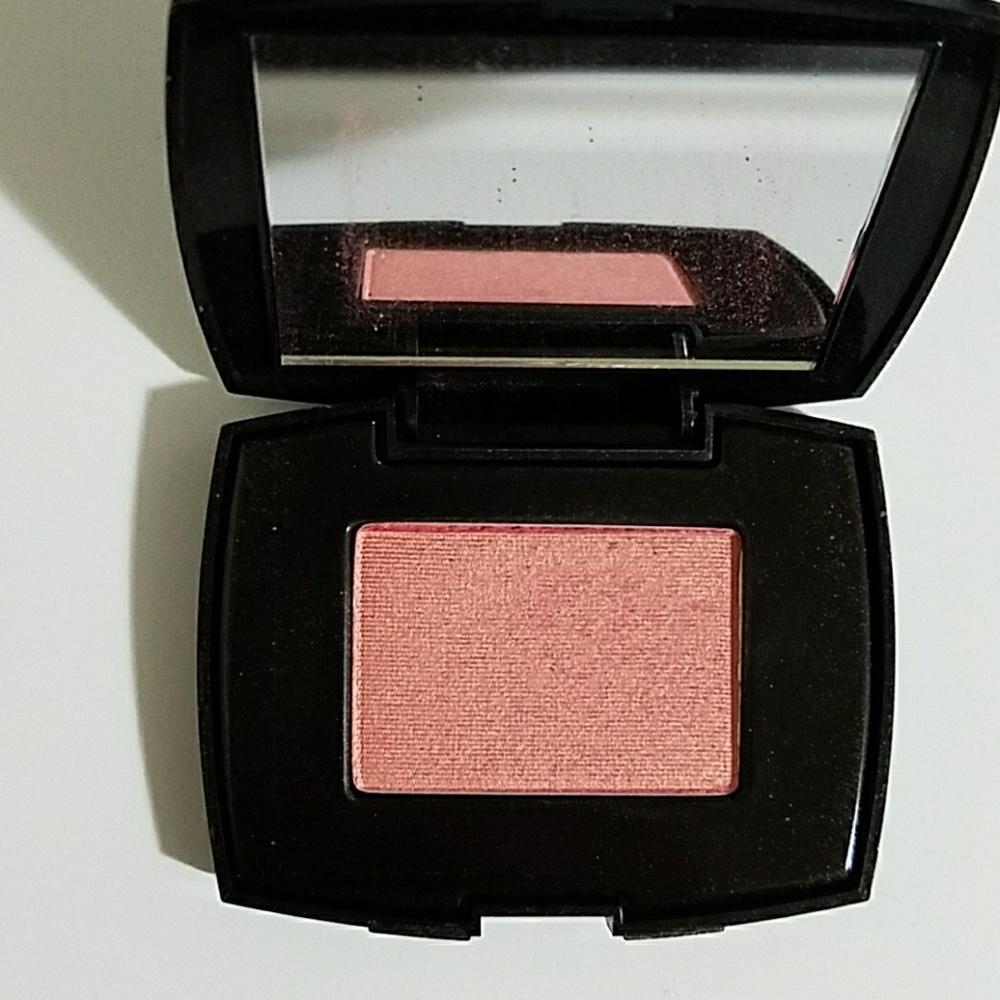 Blush - Picture 3 of 3