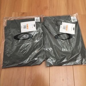 NWT Lot of 2 Oakley Mens Basic Solid Polo $90