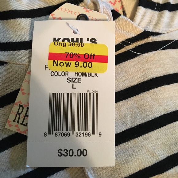 Sweater t shirt from Kohls completely new♥️ - Picture 3 of 4