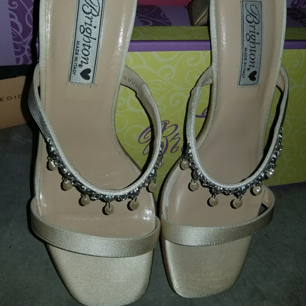 BRIGHTON Tia summer slides with pear beads as 9