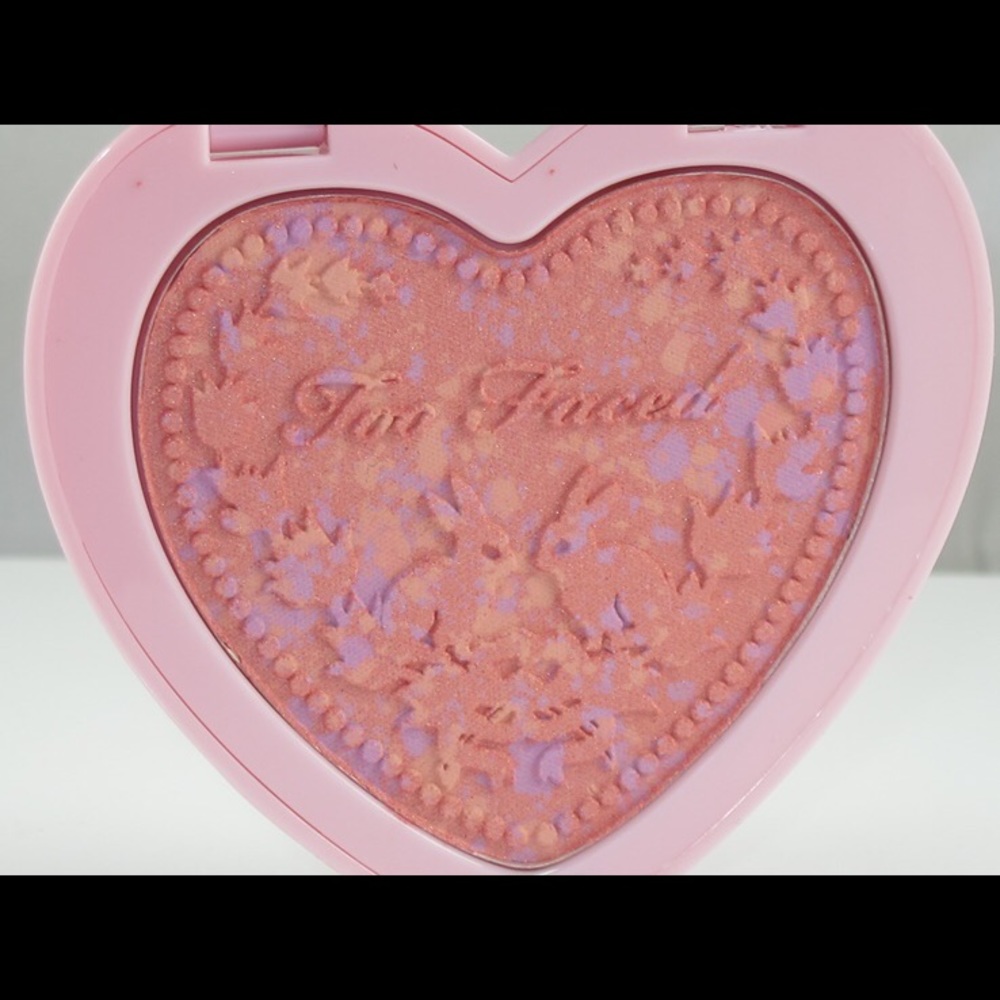 💕Too Faced Love flush blush💕Funfetti - Picture 4 of 4