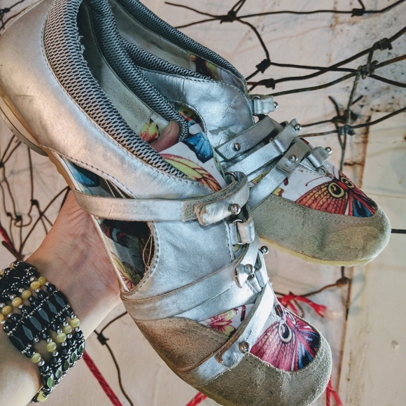 Rare Silver Butterfly Shoe Sandals - Picture 4 of 8