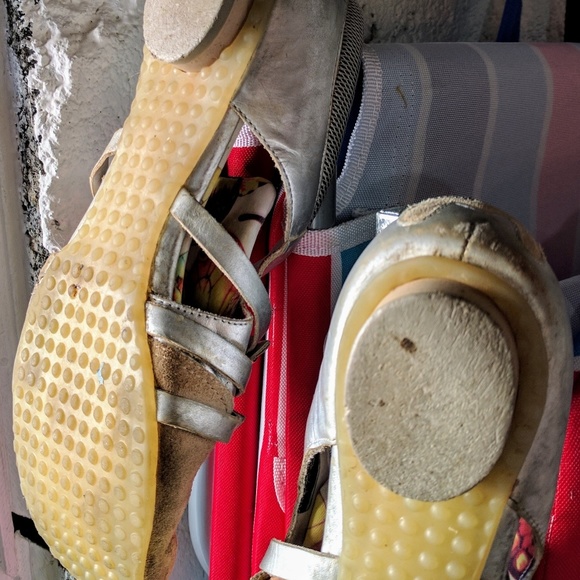 Rare Silver Butterfly Shoe Sandals - Picture 5 of 8