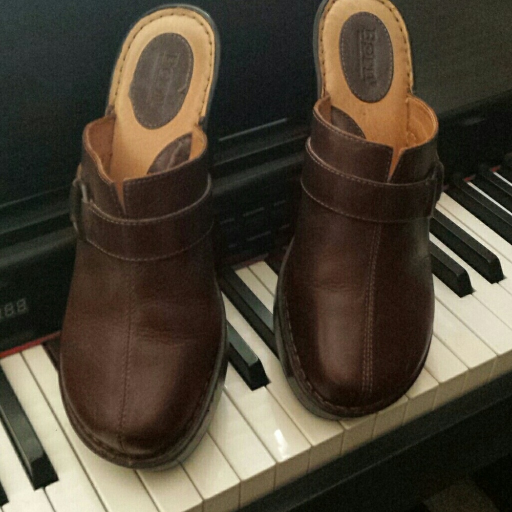 Brown hand-crafted clogs by BORN Shoes Size 10