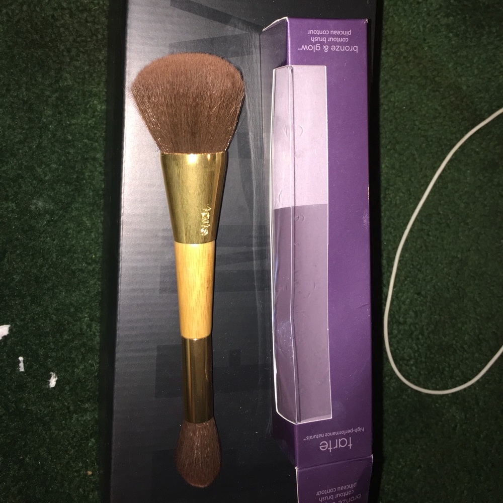 Tarte brush