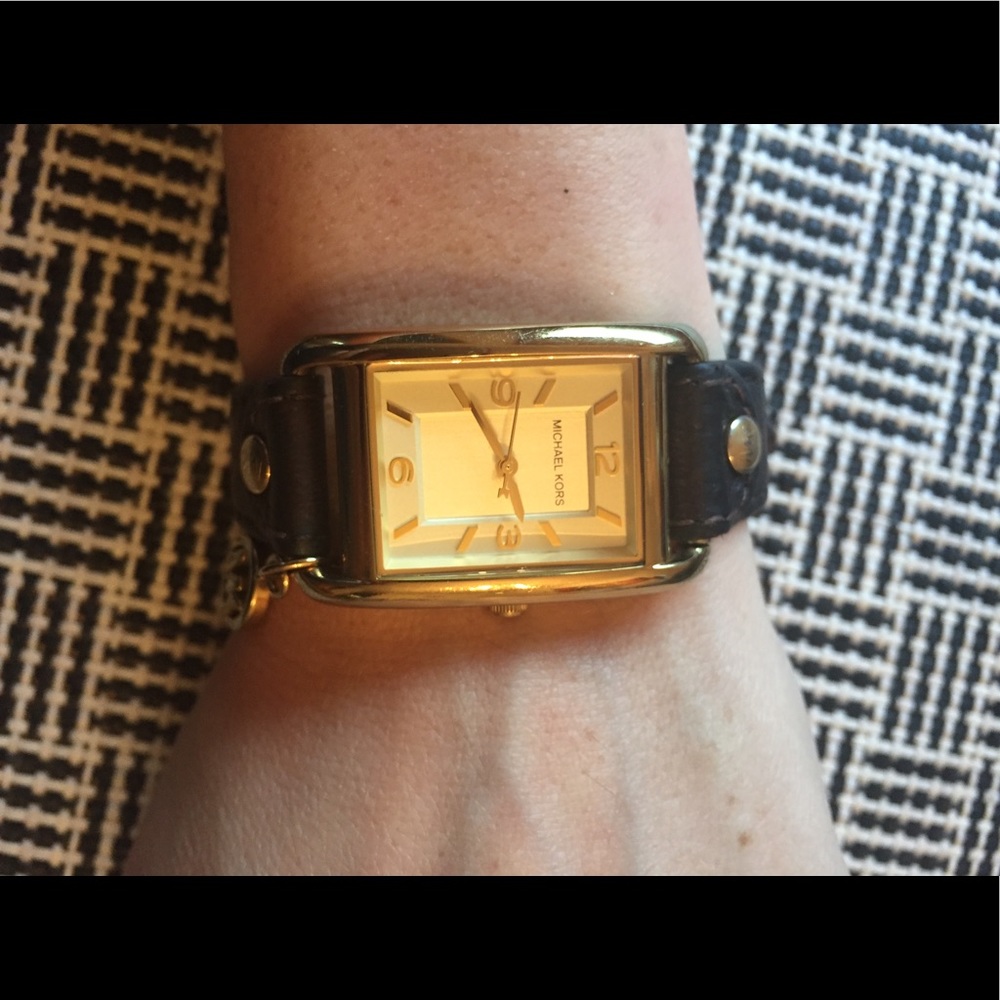 MK watch - Picture 7 of 7