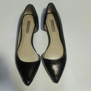 BCBGENERATION CURLY BLACK FLATS