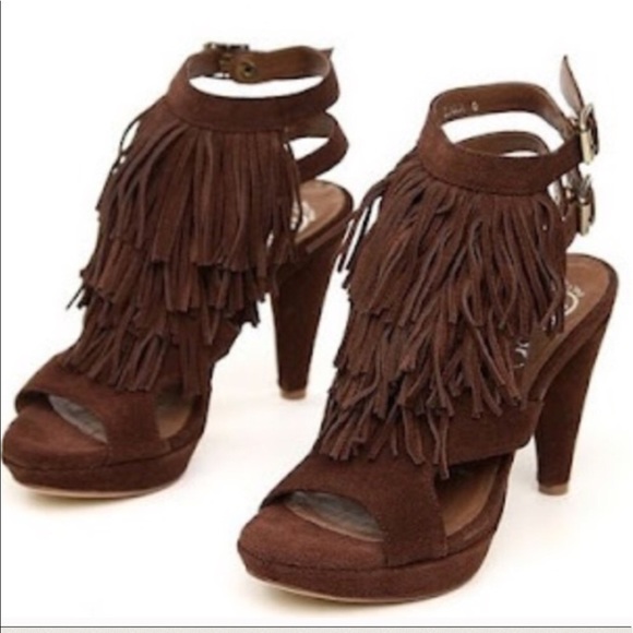 jeffrey cbell fringe sandals 53 jeffrey cbell shoes jeffrey cbell lala jeffrey cbell fringe sandals 53 jeffrey cbell shoes jeffrey cbell lala