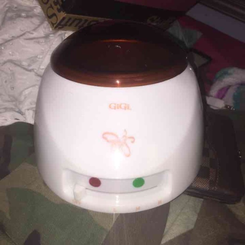 Gigi waxing kit