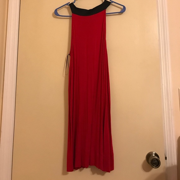 RED DRESS - Picture 3 of 3