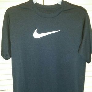 Boys Nike Dry-Fit tshirt Large
