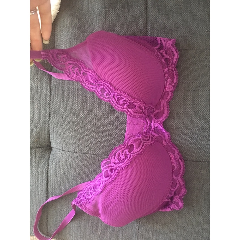 Natori feathers bra. Berry purple 30D