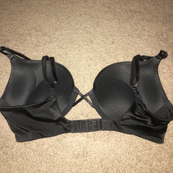 Victoria's Secret bombshell plunge bra - Picture 2 of 4
