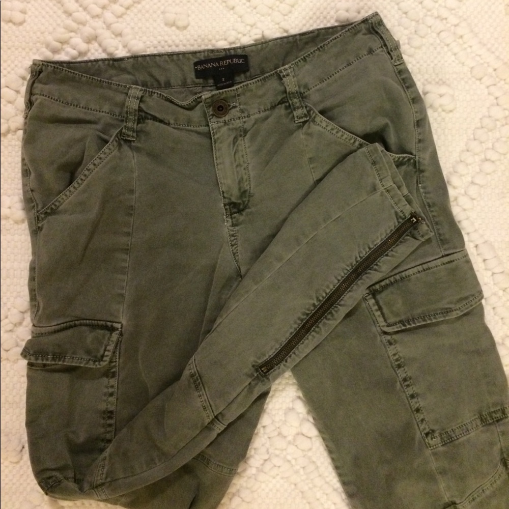 Banana Republic Olive Skinny Cargo Pants Size 2