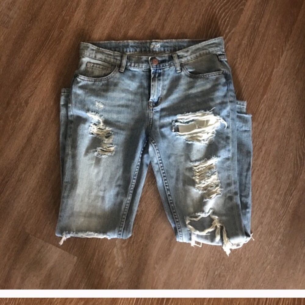 Urban Outfitters boyfriend jeans
