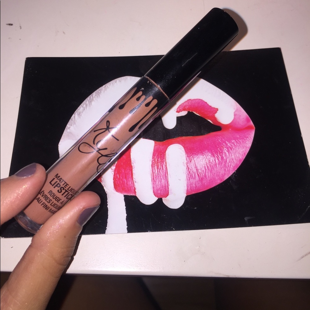 Kylie matte liquid lip (never & authentic)