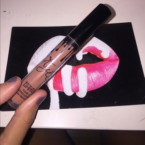 Kylie matte liquid lip (never & authentic)