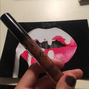 Kylie matte lip (never used and authentic)