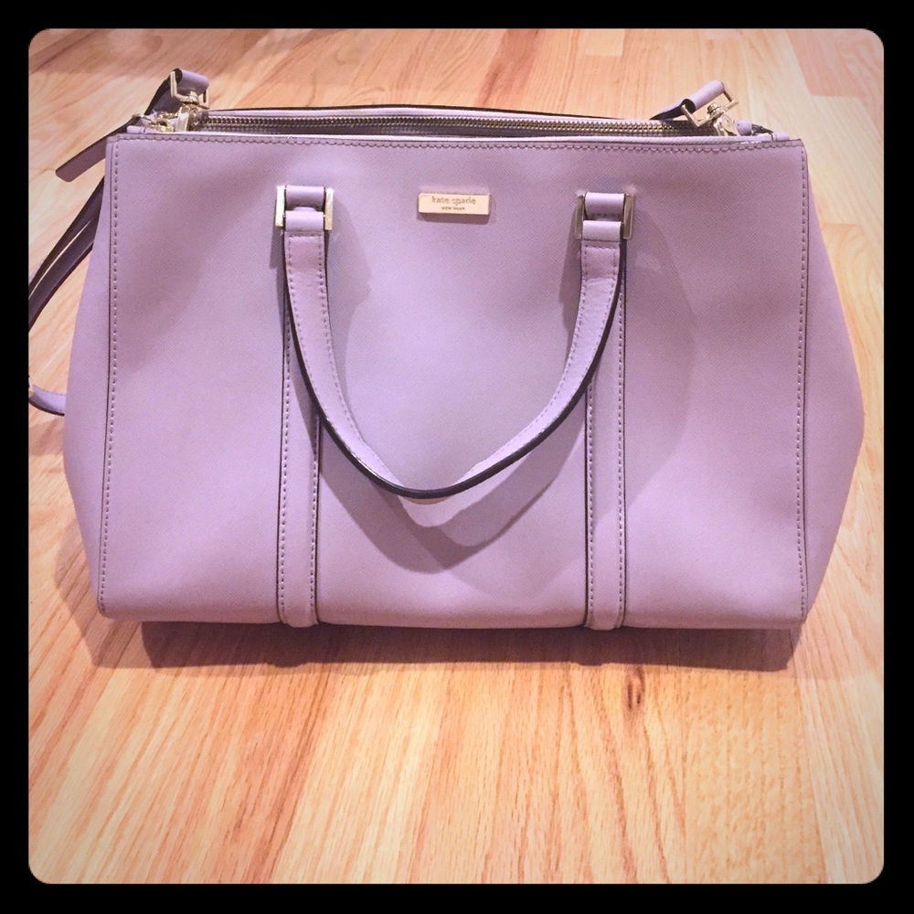 Kate spade purse, good condition soft purple color