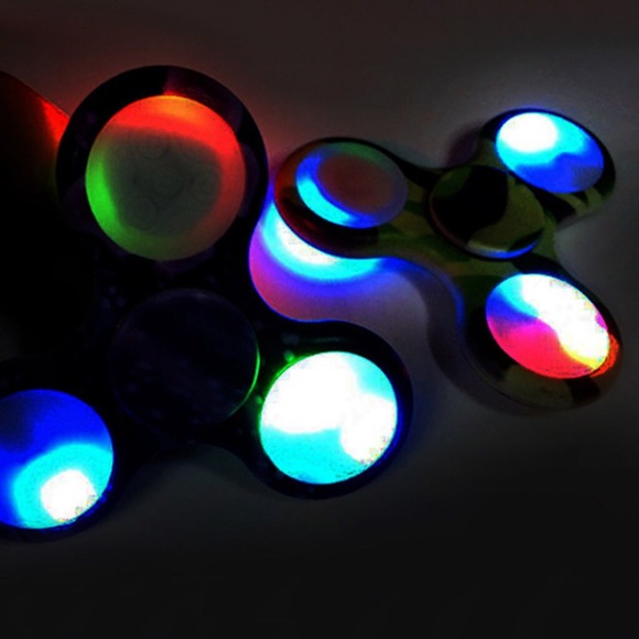 FIDGET SPINNERS LED CAMOUFLAGE THREE PIECES - Picture 2 of 6
