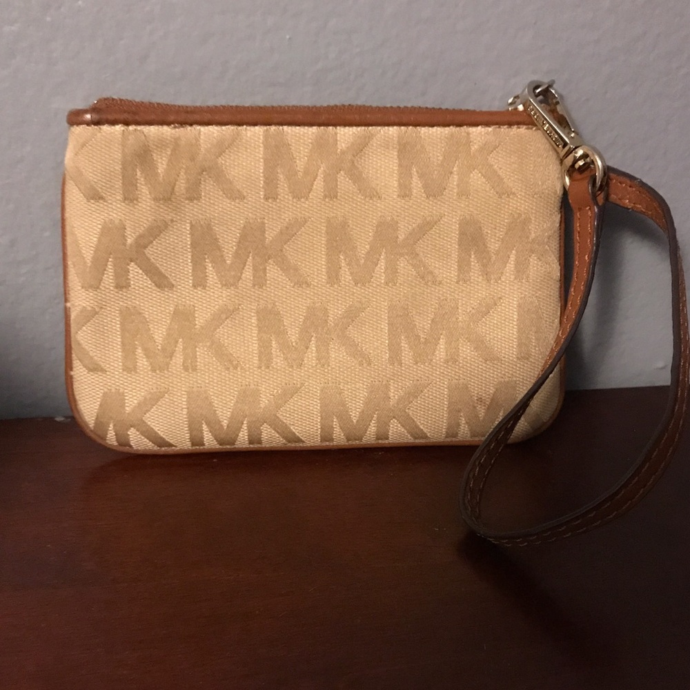 Michael Kors Wristlet