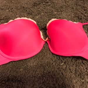 Victoria Secret Push-Up Bra (36 C)
