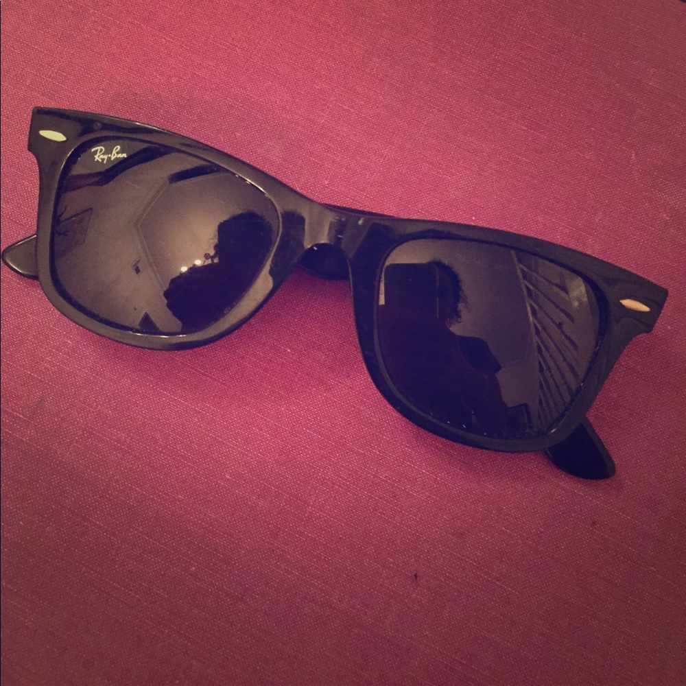 Ray-Ban Black Wayfarer Sunglasses