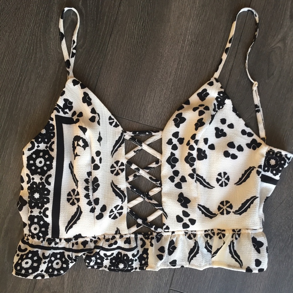 NWOT Akira Black & White Crop Top Size S