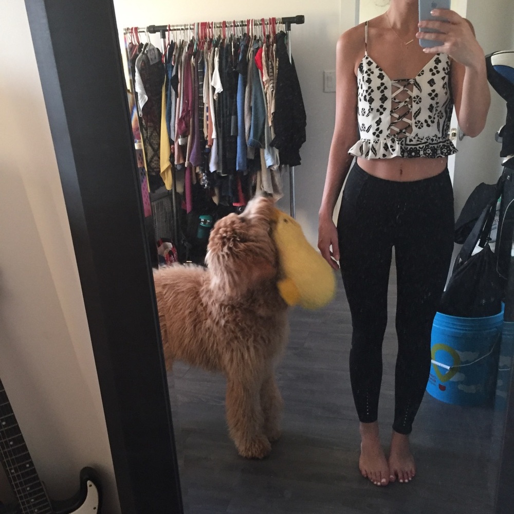NWOT Akira Black & White Crop Top Size S - Picture 3 of 3