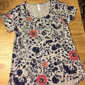 Lularoe classic tee