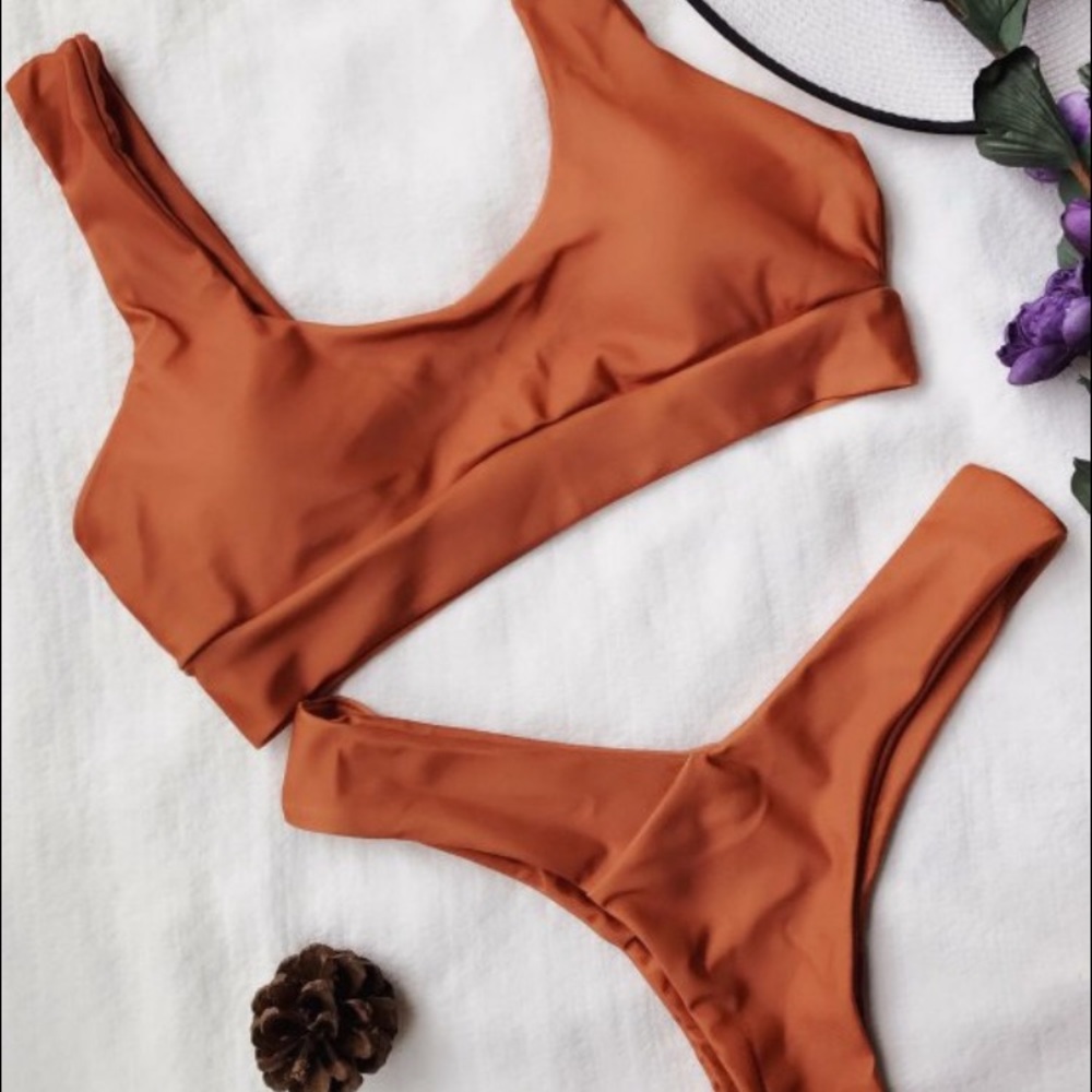 Orange sporty bikini