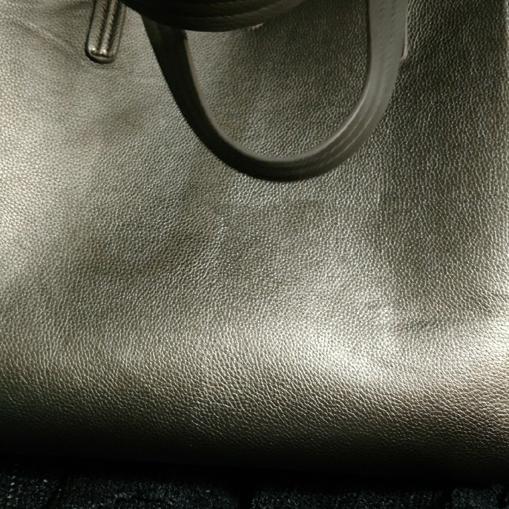 Fashion shoulder bag Large size, gray color.