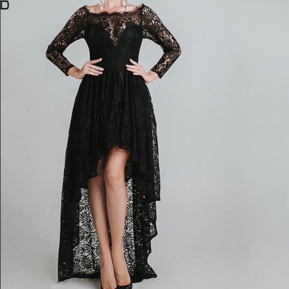 NWT High-Low lace padded dress