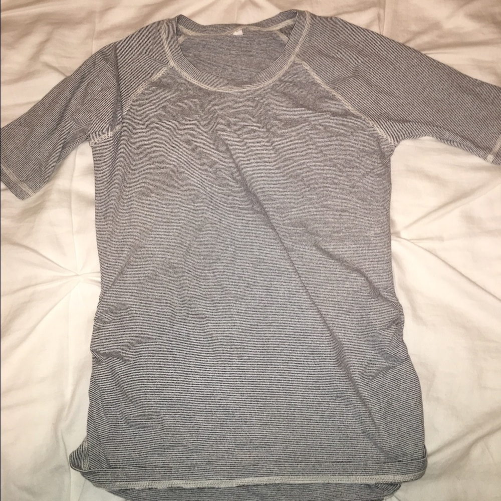 Lucy short sleeve workout top