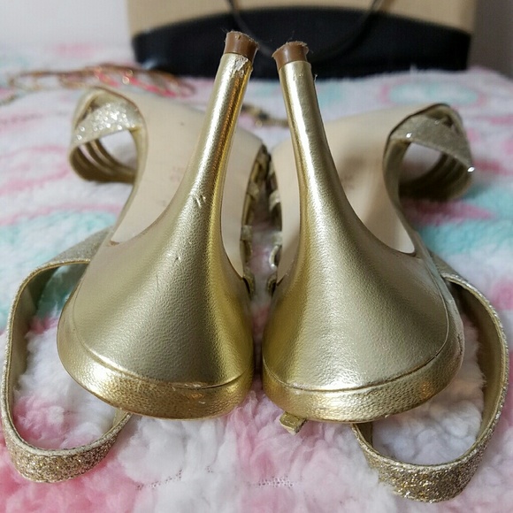 Adrianna Papell Boutique Gold Glittery Slingbacks - Picture 5 of 7