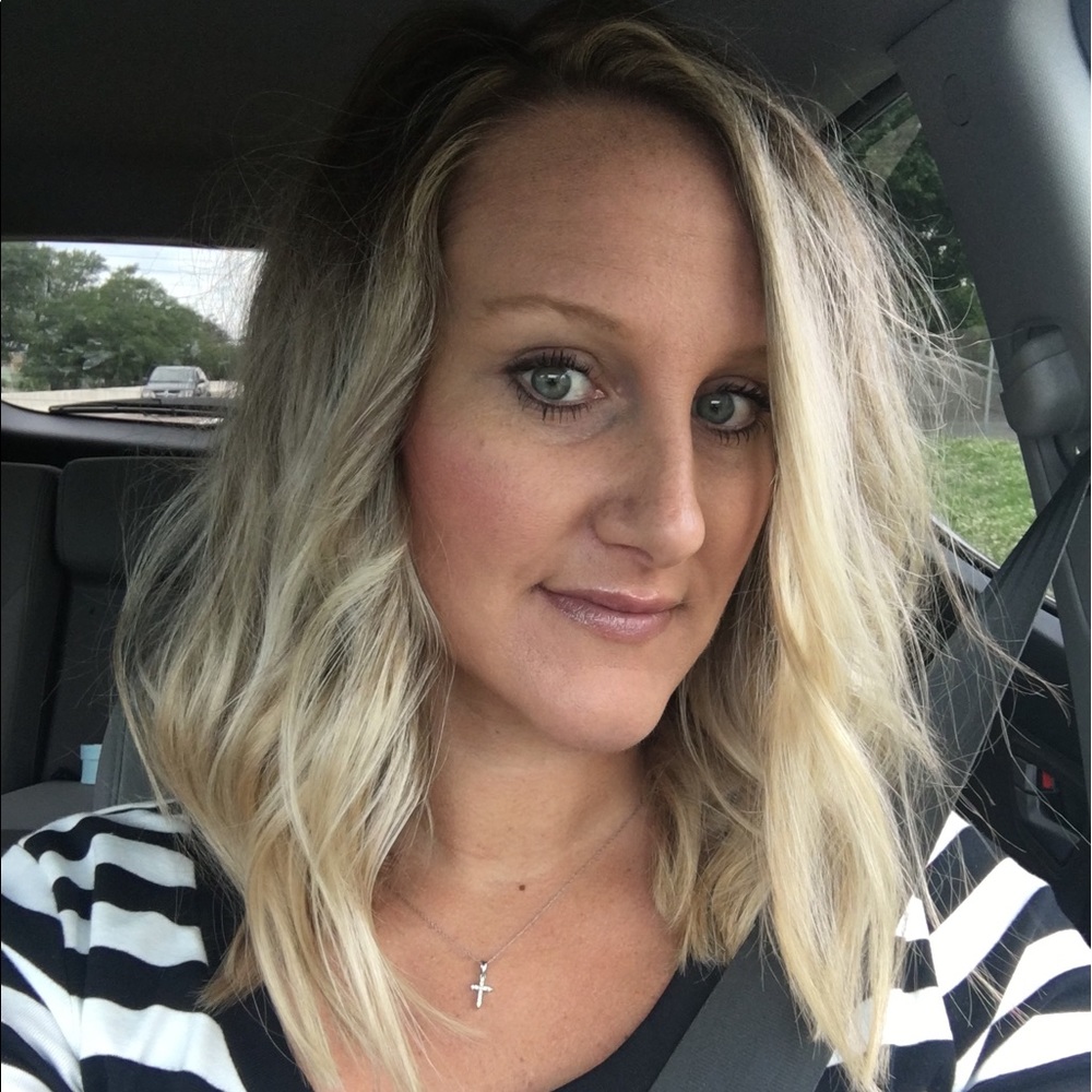 Meet your Posher, Andrea