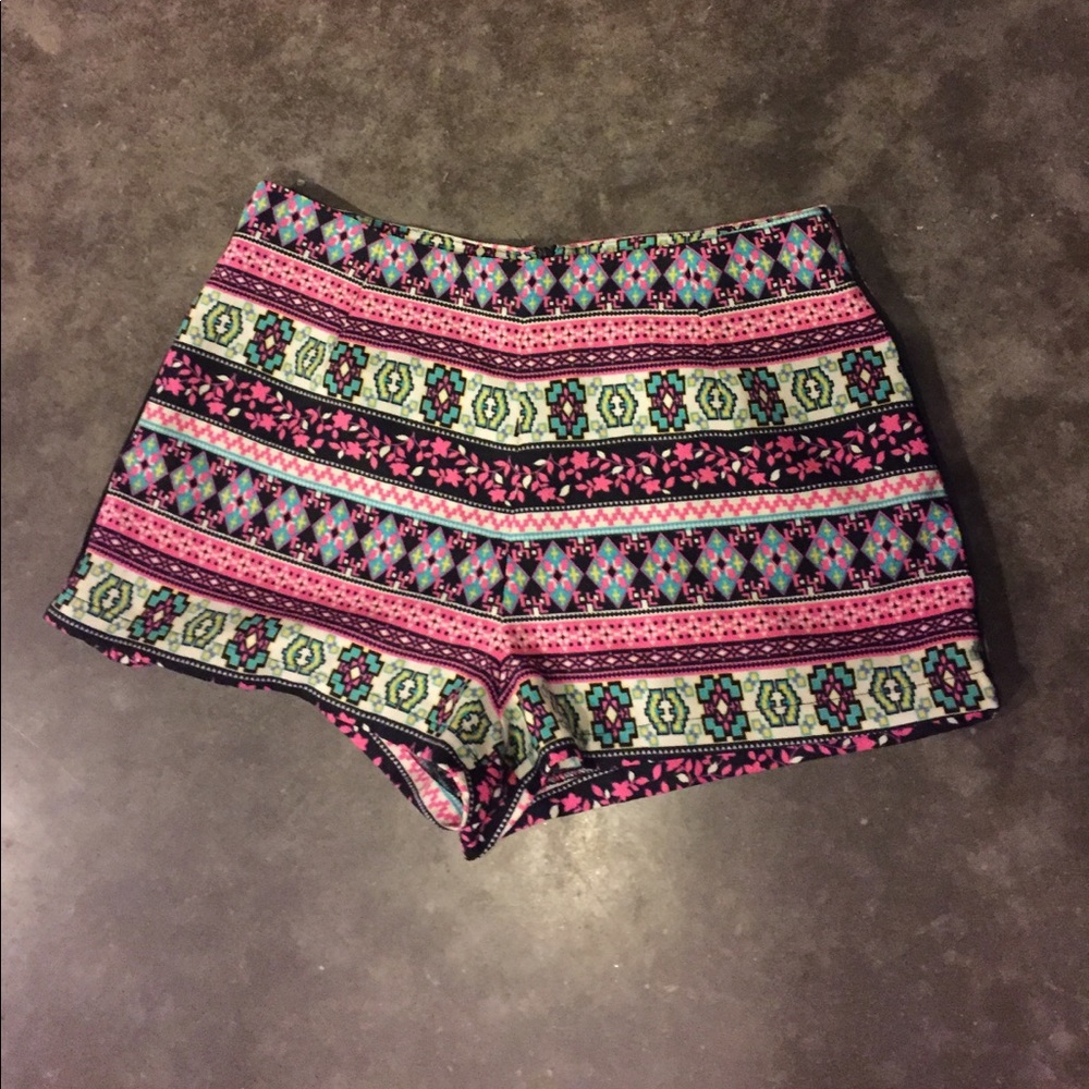 High waisted Aztec print shorts